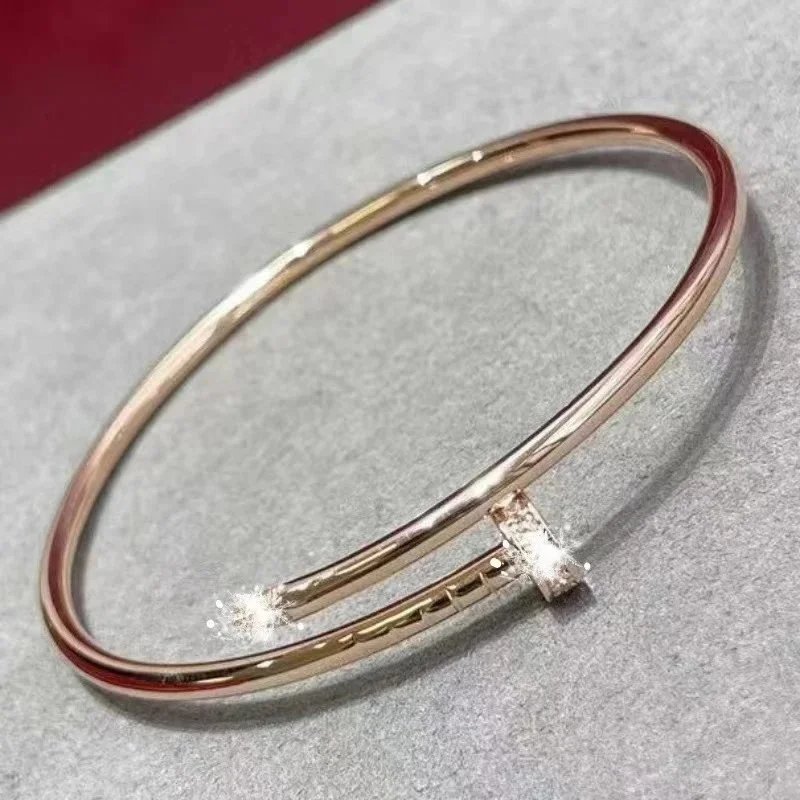 (Fine version) Rose gold with diamonds